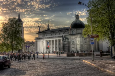 Dolina Świętoroga i Wzgórze Zamkowe, Środa: (17:00)